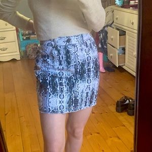 Black & White Snakeskin Skirt NWOT